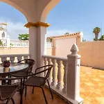 Semesterbostad Stunning In With Swimming Pool Torrevieja
