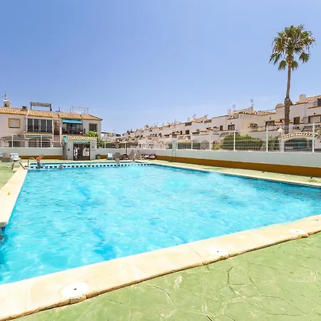 Stunning In With Swimming Pool Tatil Evi Torrevieja