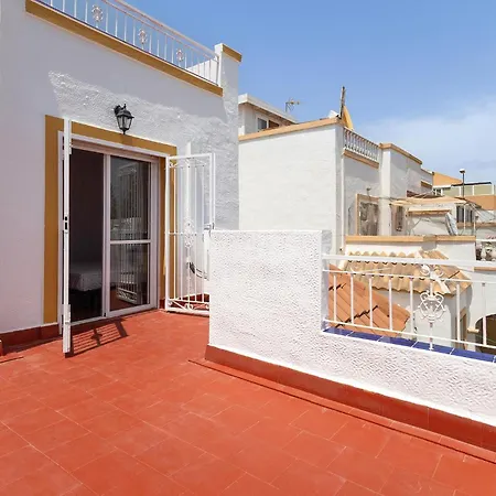 Stunning In With Swimming Pool Tatil Evi