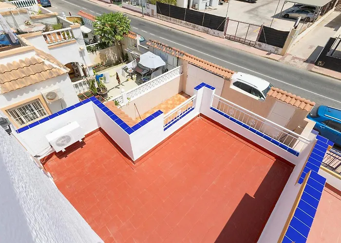 Stunning In With Swimming Pool *