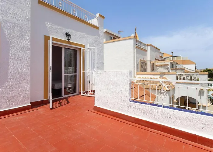 Stunning In With Swimming Pool Tatil Evi